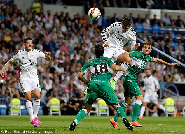 Real Madrid gỡ bỏ dần sức ép